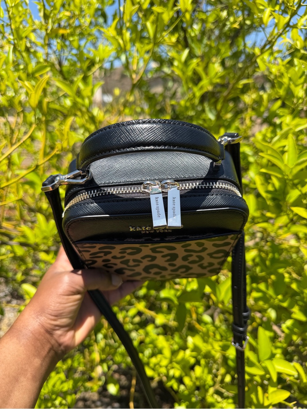 Kate Spade Daisy Vanity Leopard Print Crossbody Bag - Picture 3 of 11